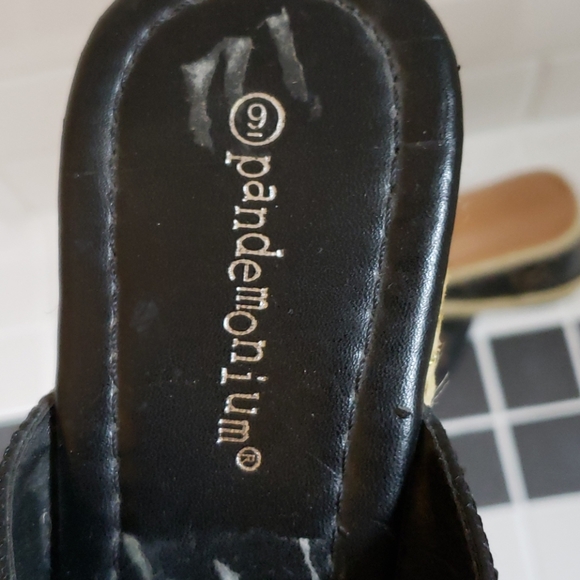 Ladies sandals - Picture 5 of 10